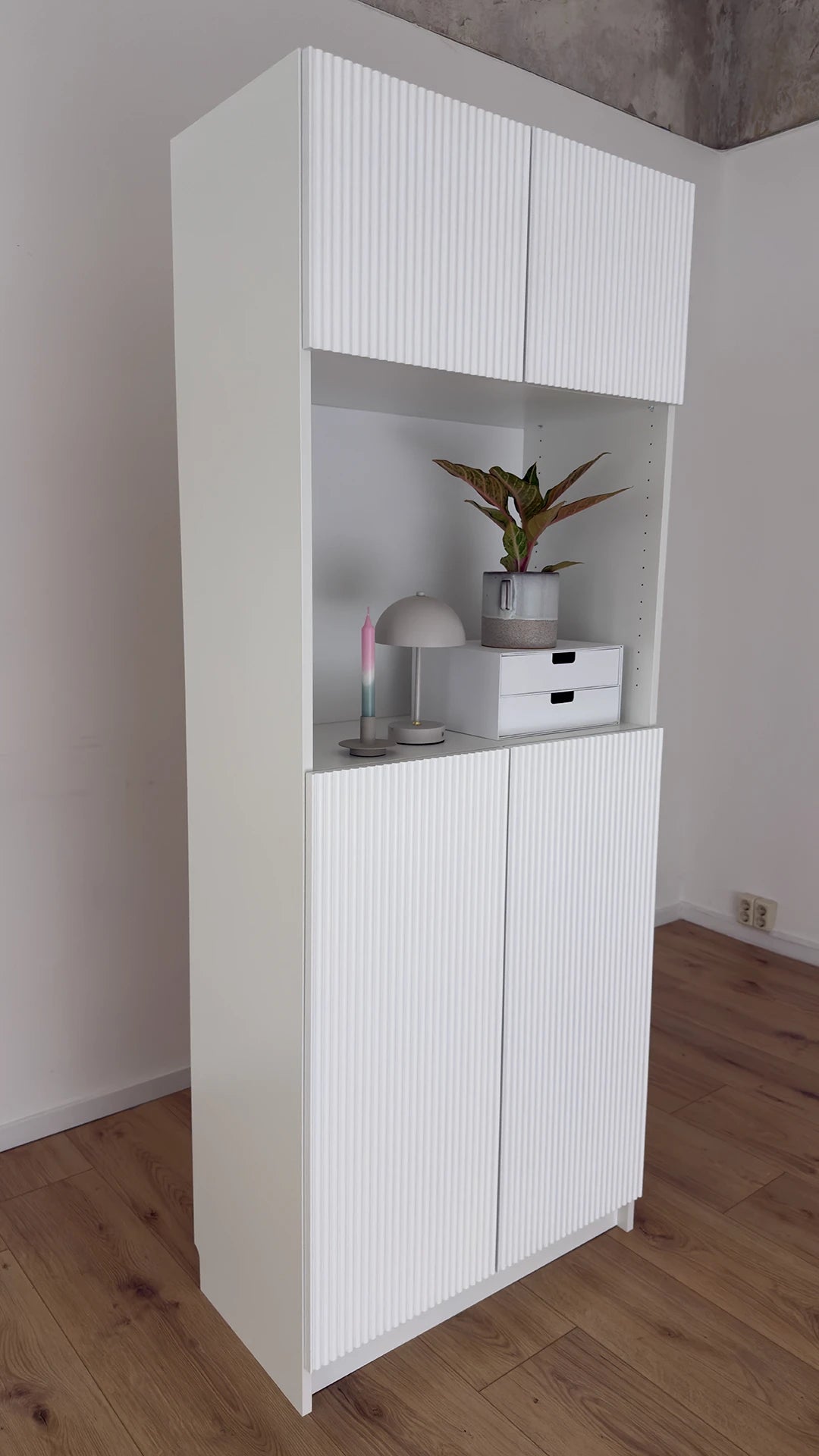 aufbewahrung für billy geriffelte Tür für Billy Regal in weiß – ABOUT SHELVES