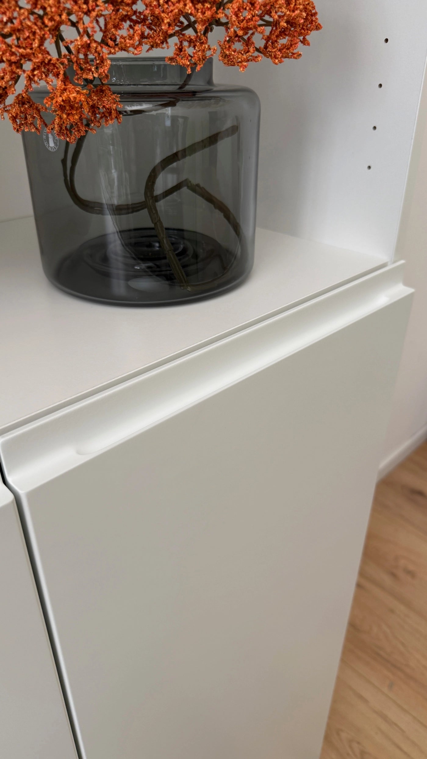 PURE : Tür mit integriertem Griff